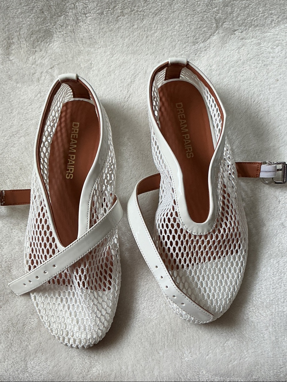 Dream Pairs White Mesh Slingback Flats